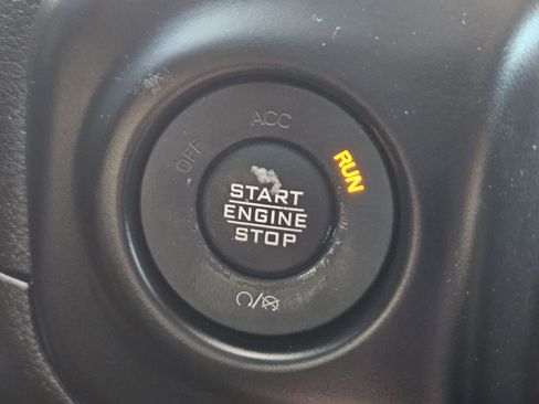 Used 2021 Jeep Wrangler Unlimited Sahara image 23