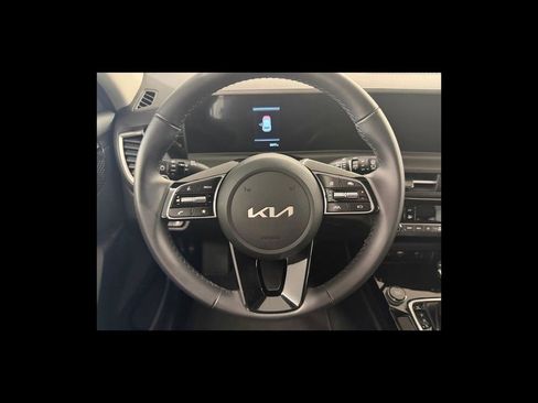 Used 2025 Kia Seltos S FWD image 14