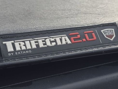 Used 2018 GMC Sierra 1500 SLE w/ SLE Value Package image 18