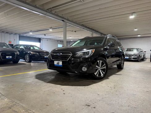 Used 2018 Subaru Outback 2.5i Limited AWD/4WD image 1