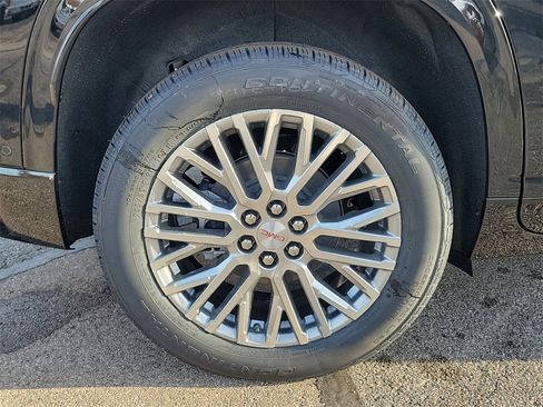 New 2026 GMC Acadia Denali image 6