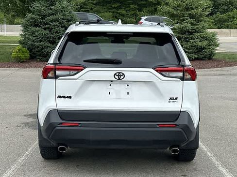 Used 2025 Toyota RAV4 XLE w/ Convenience Package AWD/4WD image 4