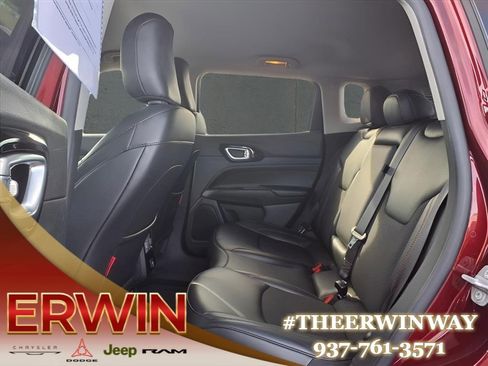 Certified 2022 Jeep Compass Trailhawk AWD/4WD image 5