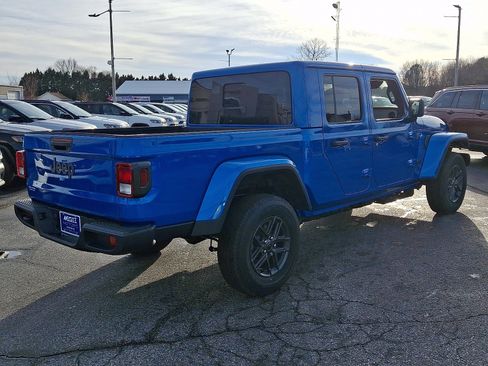 New 2026 Jeep Gladiator Sport image 6