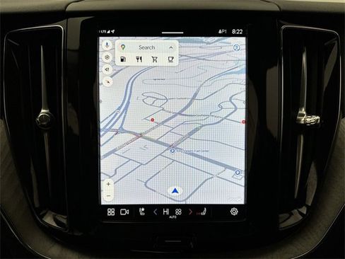 Certified 2025 Volvo XC60 B5 Plus image 18