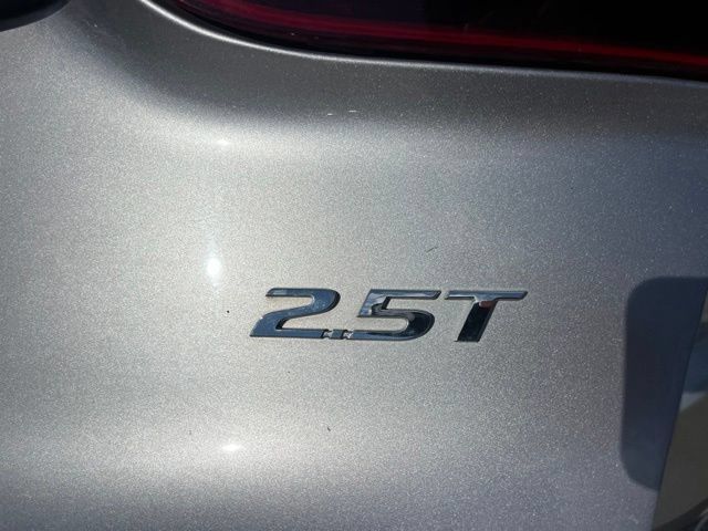 Used 2023 Hyundai Santa Fe Limited FWD image 8