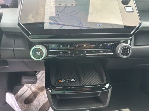 New 2027 Chevrolet Bolt RS w/ Super Cruise Package FWD image 25
