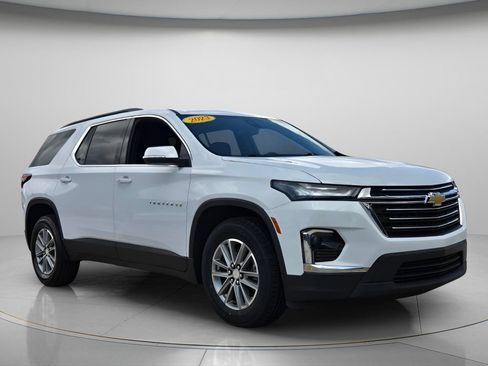 Used 2023 Chevrolet Traverse LT FWD image 8