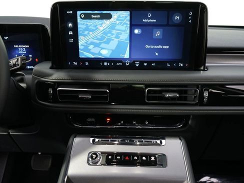 New 2026 Lincoln Aviator AWD w/ Jet Appearance Package image 28