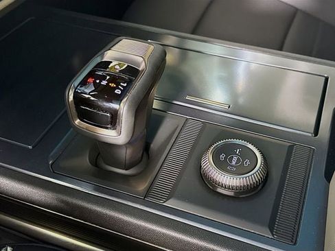 Used 2024 GMC Hummer EV 2X w/ LPO, Illumination Package image 20