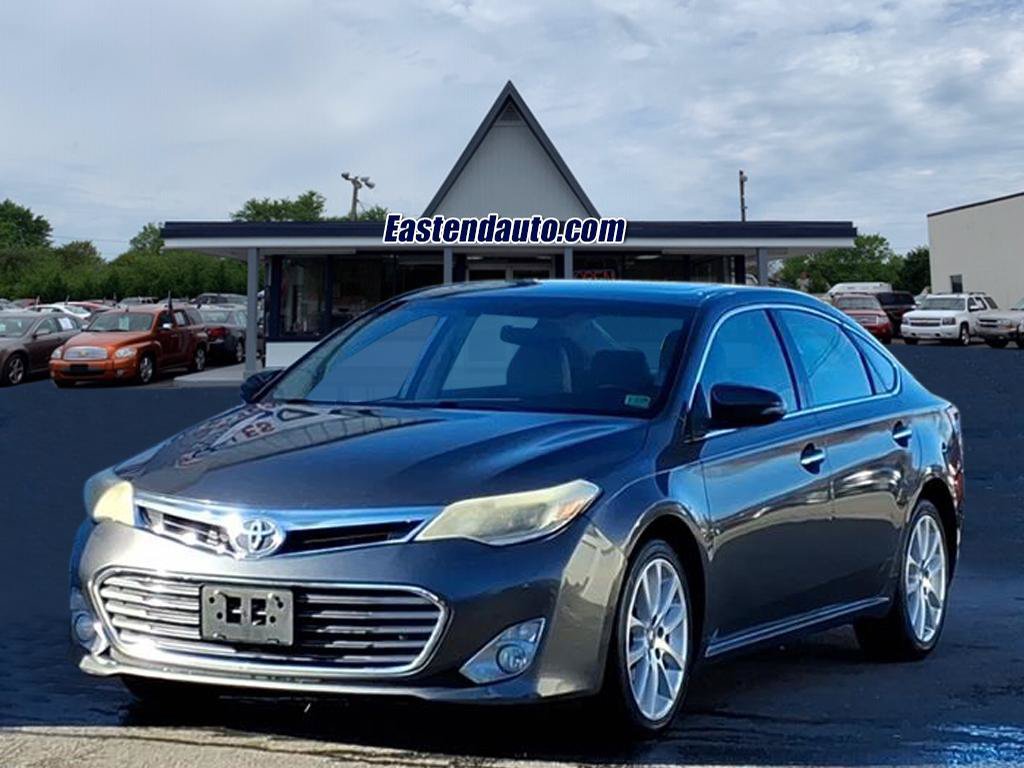 Used 2013 Toyota Avalon Limited FWD image 1