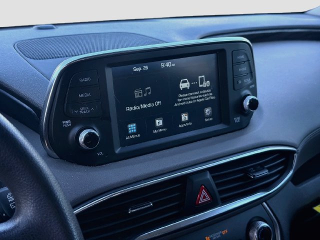Used 2020 Hyundai Santa Fe SE FWD image 14