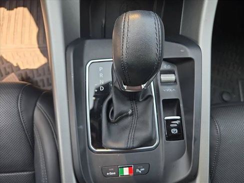 Used 2024 Alfa Romeo Tonale Ti w/ Premium Interior Package AWD/4WD image 12