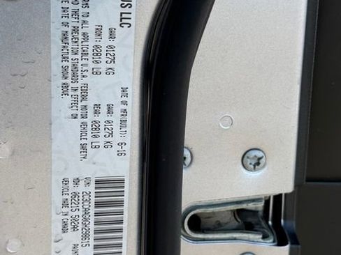 Used 2016 Chrysler 300 Limited RWD image 27