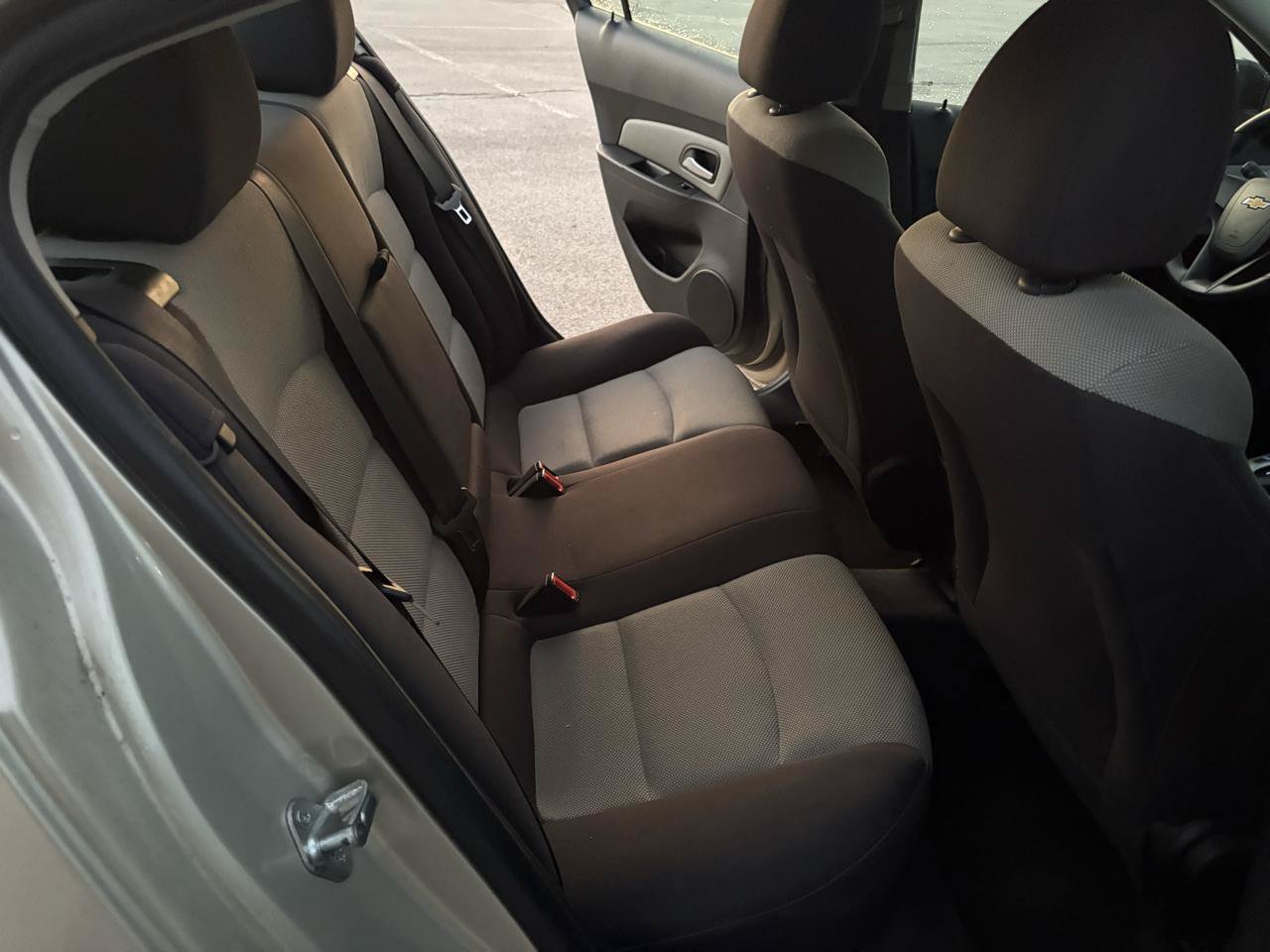 Used 2013 Chevrolet Cruze LS FWD image 11