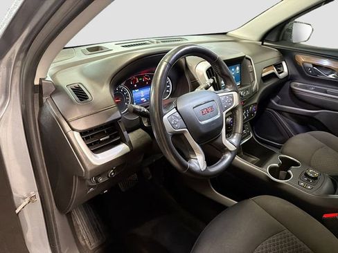 Used 2020 GMC Terrain SLE w/ Driver Convenience Package image 9