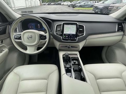 Used 2023 Volvo XC90 B6 Plus AWD/4WD image 21