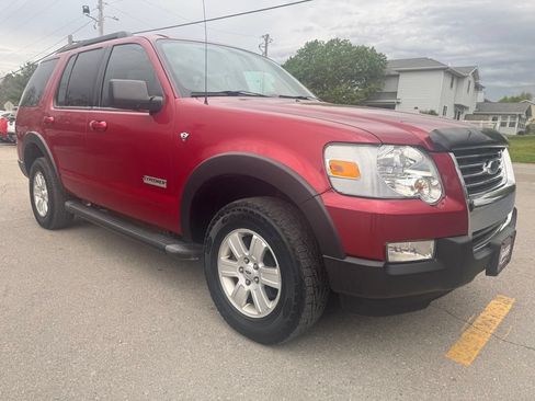 Used 2007 Ford Explorer XLT AWD/4WD image 3
