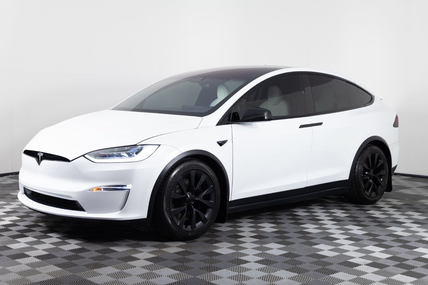 Used 2023 Tesla Model X AWD/4WD image 1