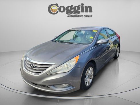 Used 2013 Hyundai Sonata GLS w/ Popular Equipment Pkg FWD image 2