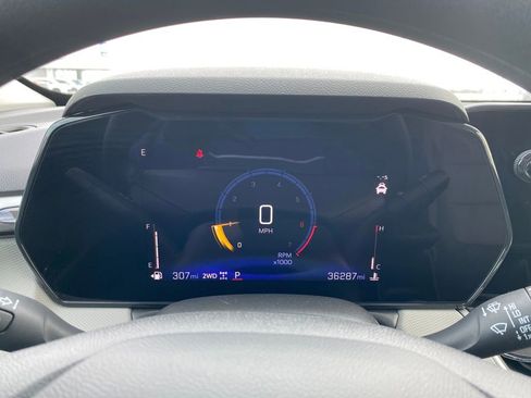 Used 2025 Chevrolet TrailBlazer LT image 30