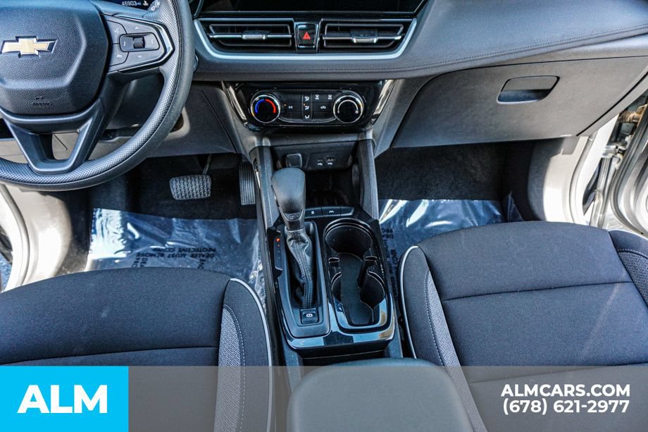 Used 2025 Chevrolet TrailBlazer LT FWD image 38