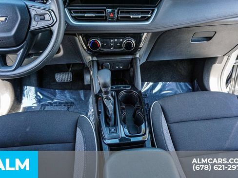 Used 2025 Chevrolet TrailBlazer LT FWD image 38