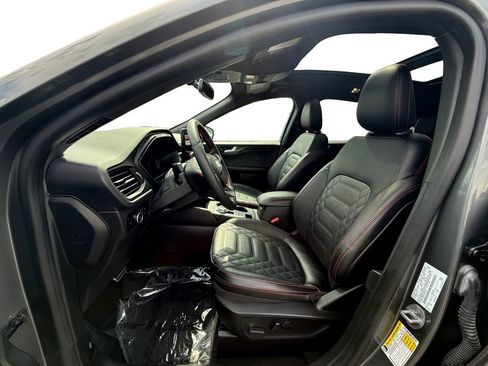 Used 2023 Ford Escape ST-Line Elite w/ Premium Technology Package AWD/4WD image 9