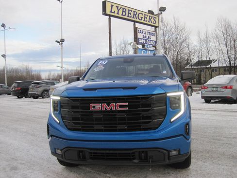 Used 2023 GMC Sierra 1500 Elevation image 2