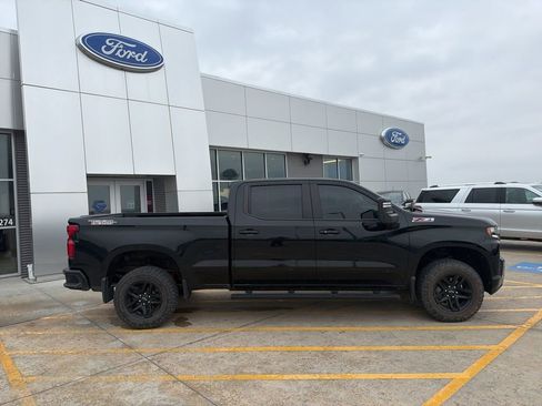 Used 2021 Chevrolet Silverado 1500 LT Trail Boss w/ Bed Protection Package image 9