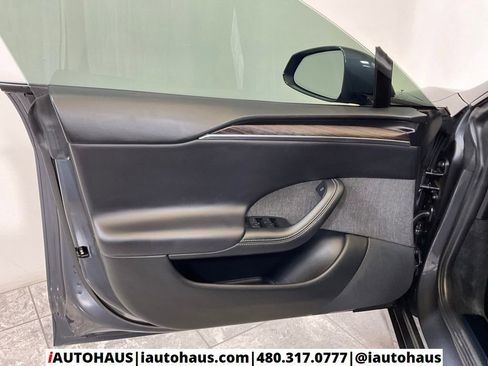 Used 2022 Tesla Model S image 44