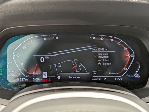 Used 2021 BMW X5 xDrive40i w/ M Sport Package image 22