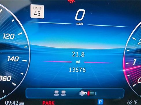 Used 2025 Mercedes-Benz CLE 300 4MATIC Cabriolet image 41