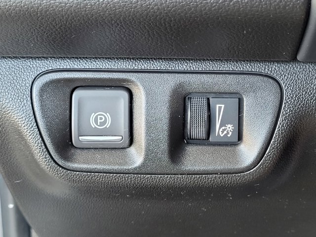 Used 2021 GMC Acadia SLE FWD image 13