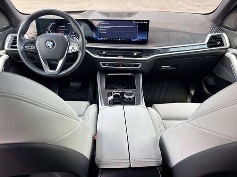 Used 2025 BMW X5 xDrive40i w/ Premium Package AWD/4WD image 16