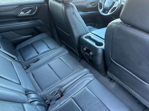 Used 2022 Chevrolet Tahoe Z71 w/ Off-Road Capability Package image 19