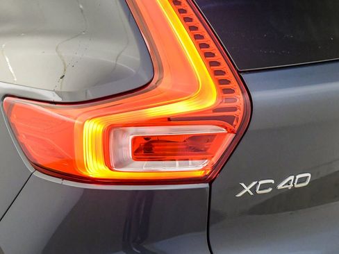 New 2026 Volvo XC40 B5 Ultra w/ Climate Package AWD/4WD image 12