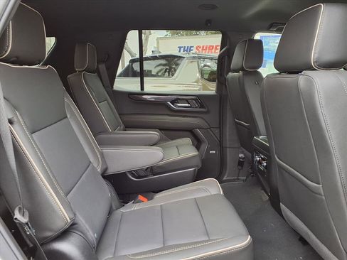 New 2026 GMC Yukon Elevation image 7