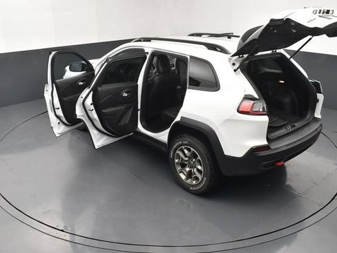Used 2022 Jeep Cherokee Trailhawk AWD/4WD image 28