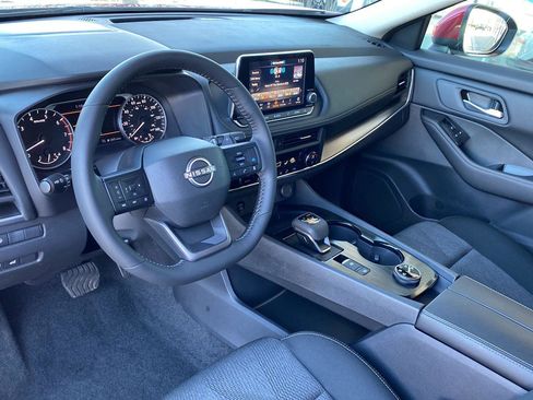 Certified 2025 Nissan Rogue SV image 16