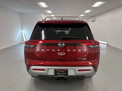 Used 2023 Nissan Pathfinder Platinum image 7