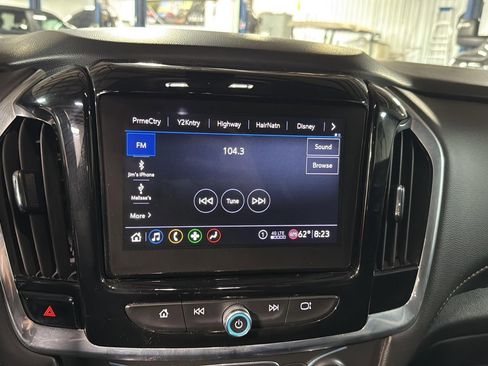 Used 2020 Chevrolet Traverse LT w/ LPO, Cargo Package image 19