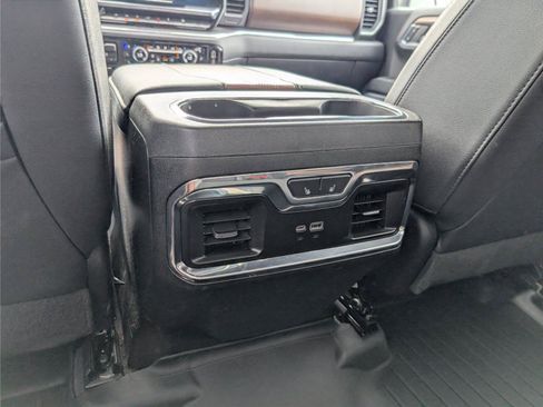 Used 2024 Chevrolet Silverado 1500 High Country w/ High Country Premium Package AWD/4WD image 32