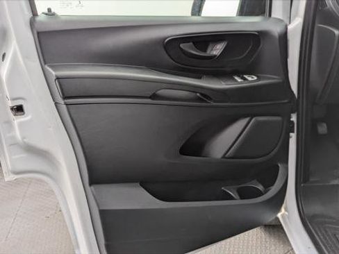 Used 2020 Mercedes-Benz Metris image 13
