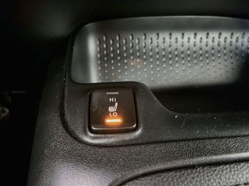 Used 2020 Toyota Corolla XSE FWD image 20