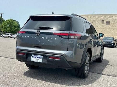 Used 2025 Nissan Pathfinder SV FWD image 6