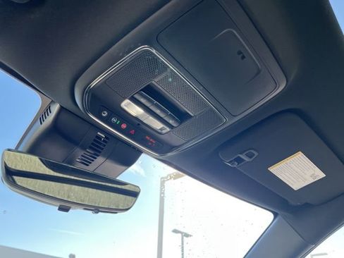 Used 2025 Chevrolet Traverse High Country image 20