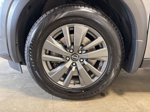 Used 2024 Nissan Pathfinder S AWD/4WD image 10