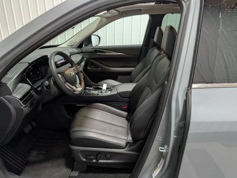 Used 2026 INFINITI QX60 Luxe w/ Cargo Package AWD/4WD image 17