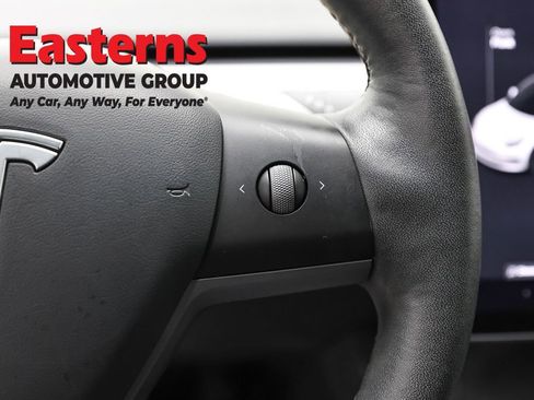 Used 2021 Tesla Model 3 Standard Range Plus image 15
